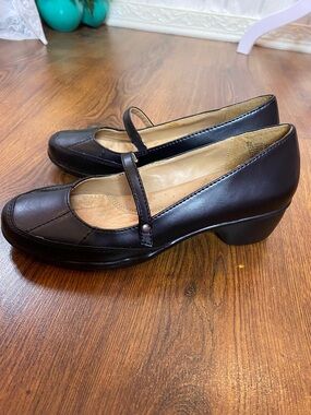 🌷 Strictly Comfort 🌷 Leather Classic Black Mary Jane Women's Comfort Heels 8M